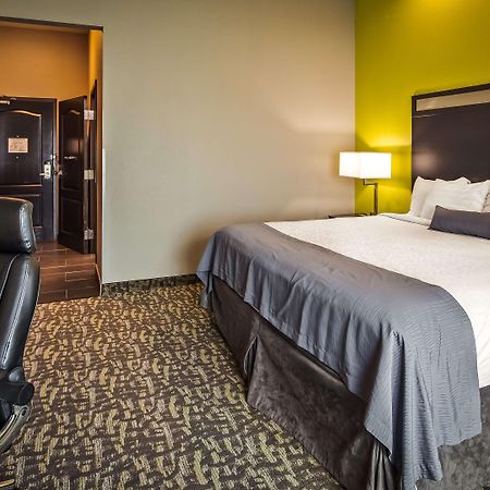 Best Western Plus Bay City Inn & Suites Ngoại thất bức ảnh