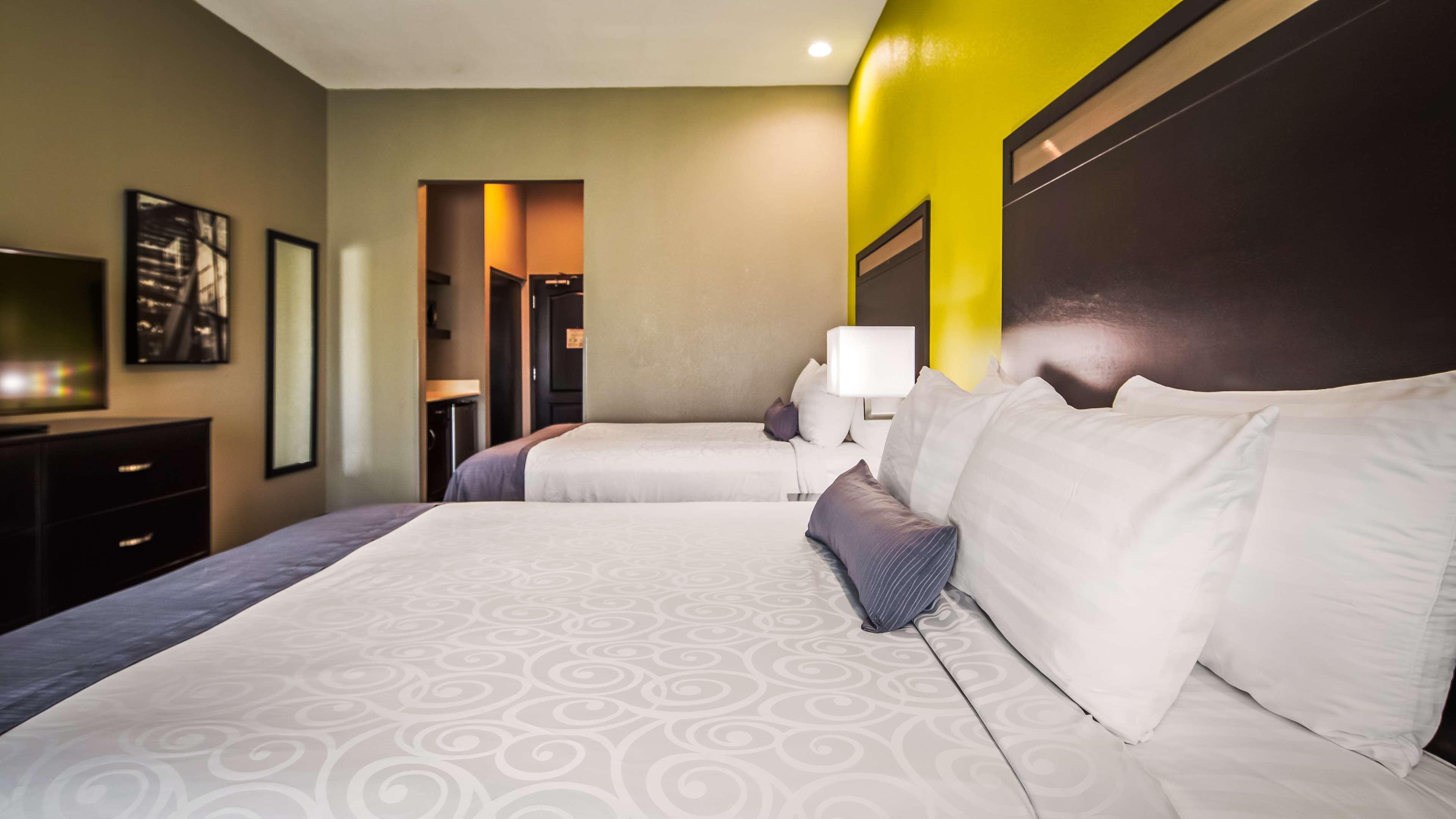Best Western Plus Bay City Inn & Suites Ngoại thất bức ảnh