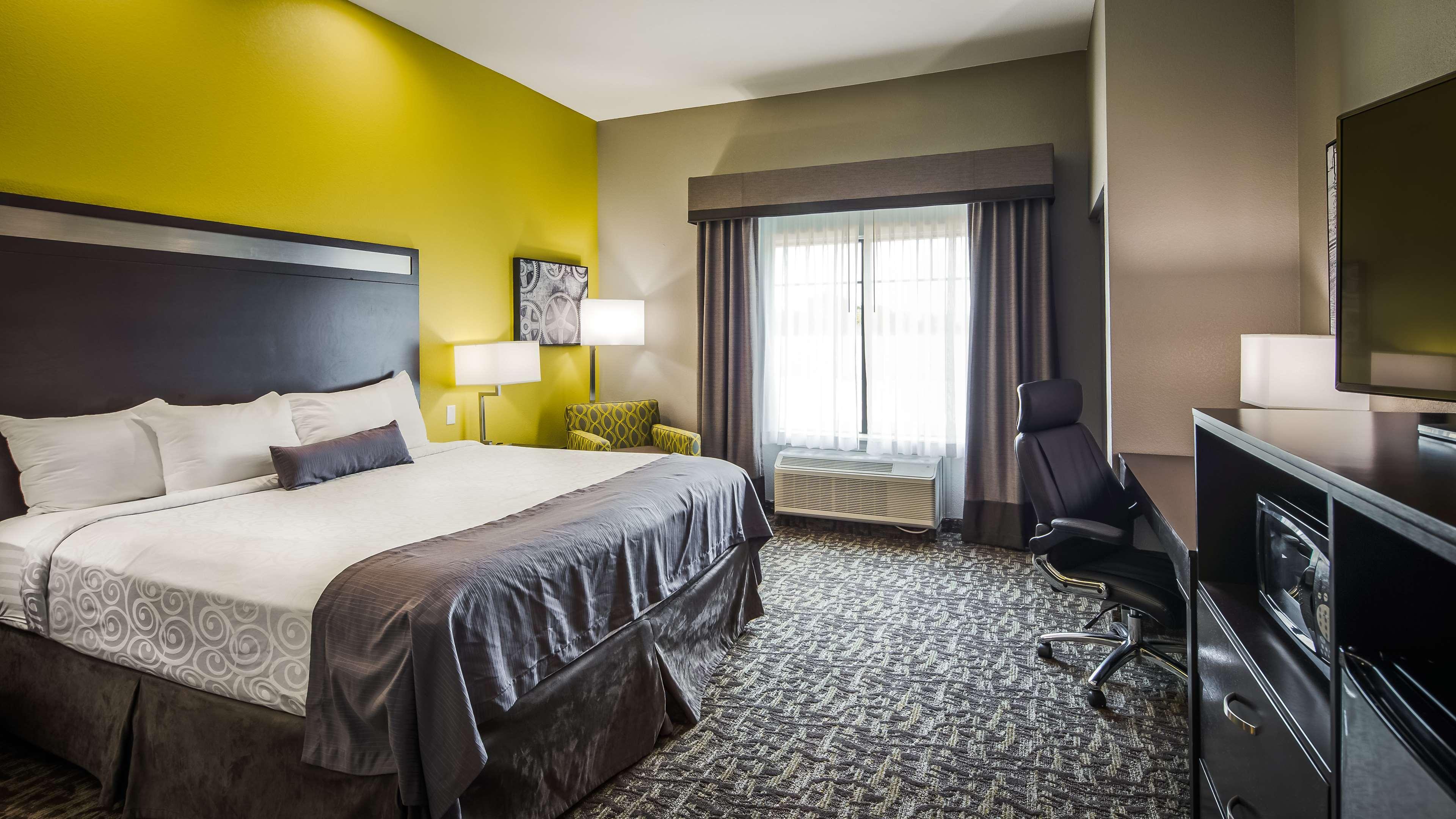 Best Western Plus Bay City Inn & Suites Ngoại thất bức ảnh