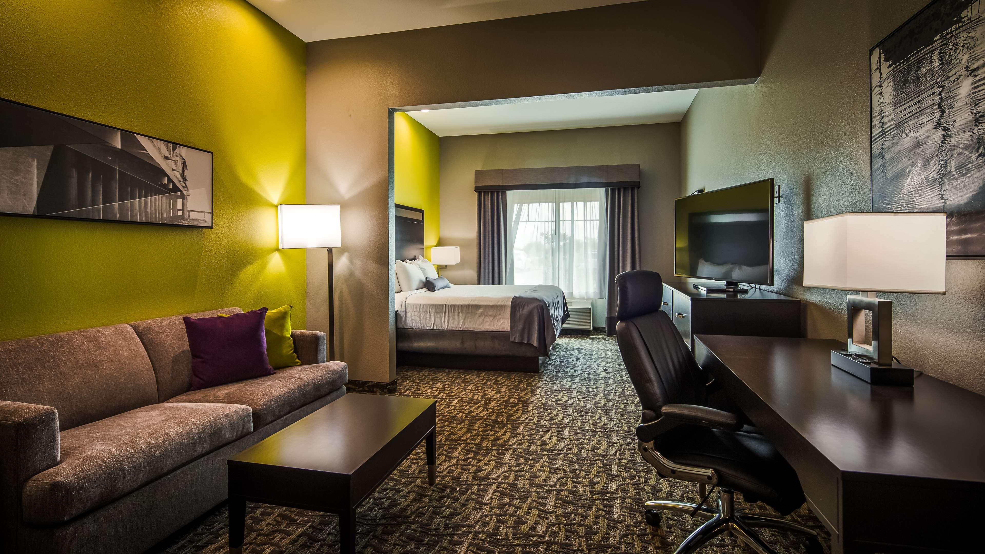 Best Western Plus Bay City Inn & Suites Ngoại thất bức ảnh
