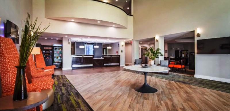Best Western Plus Bay City Inn & Suites Ngoại thất bức ảnh