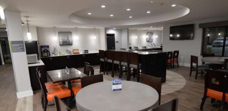 Best Western Plus Bay City Inn & Suites Ngoại thất bức ảnh